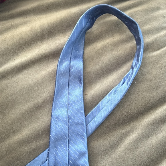 Valentino Blue Pinstriped Mens Tie 100% Seta Silk - Picture 4 of 6